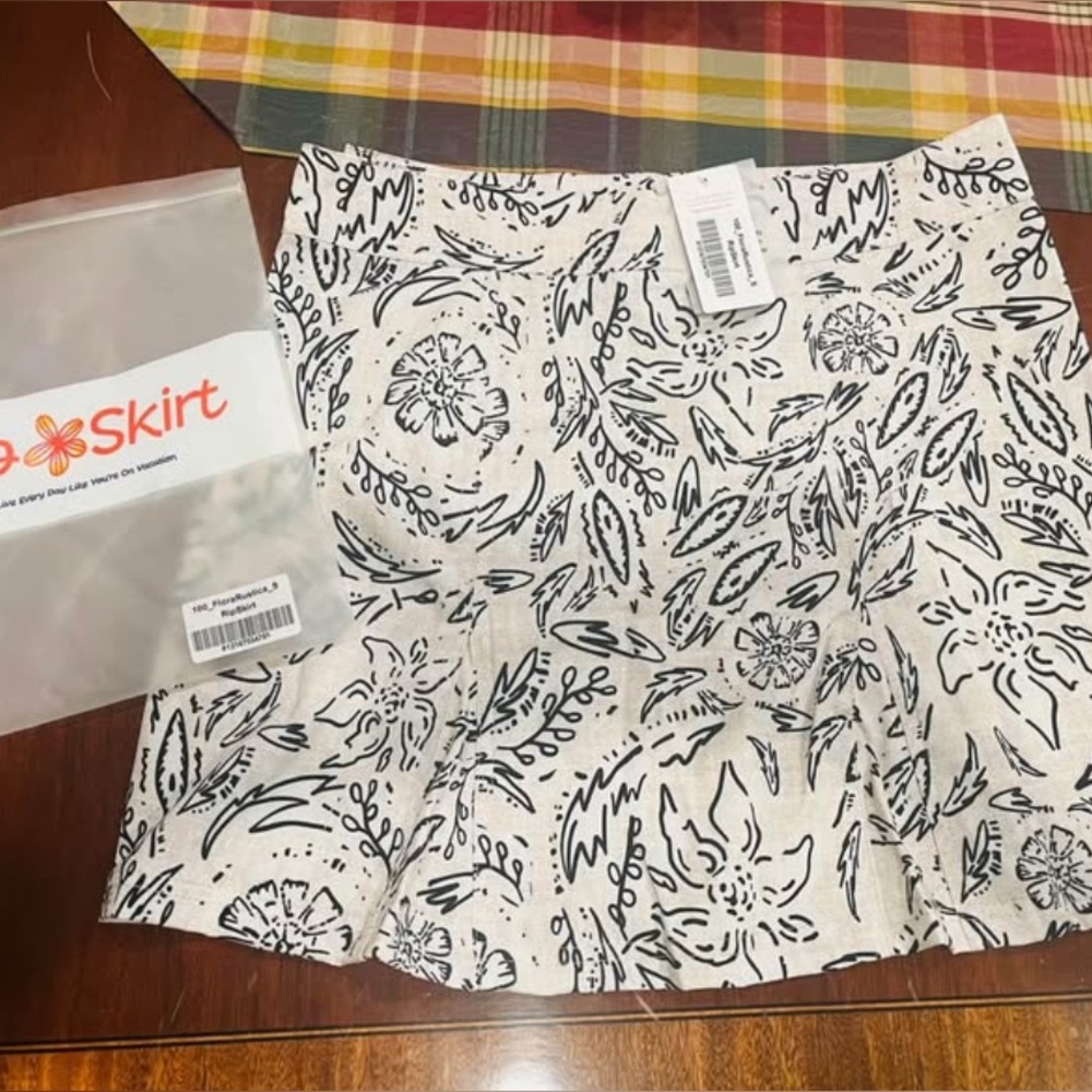 Rip Skirt Hawaii Flora wrap skirt - NWT
